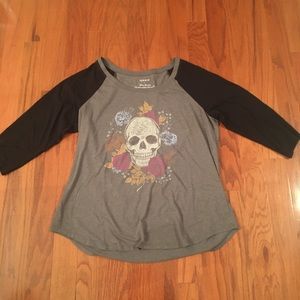 Women’s Torrid size 1 3/4 sleeve T-shirt